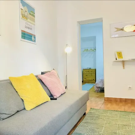 Amazing Flat In Alfama - Centre Historic Apartment *